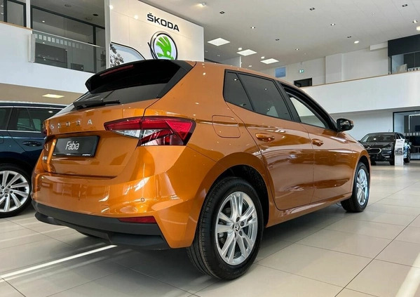 Skoda Fabia cena 91900 przebieg: 5, rok produkcji 2024 z Łask małe 529